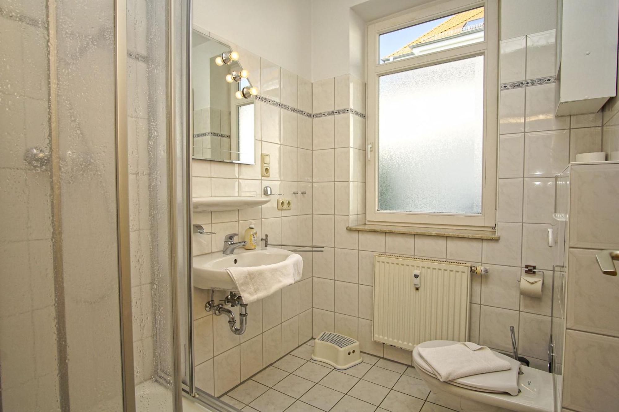 Ruhige Lage, Veranda, Gratis Nutzung Vom Ahoi Erlebnisbad - Villa Moewe Fewo 01 Goehren  Exterior foto
